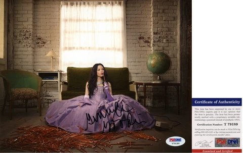 Ginnifer Goodwin Signed 8x10 Snow White Once Upon a Time Mary Margaret PSA/DNA Cover