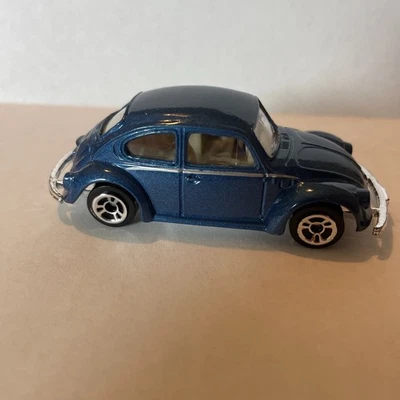 Maisto Diecast Volkswagen VW 1300Beetle Bug 1:64 Blue w/Silver Bumpers & Base - Image 1 of 4