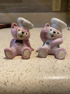Chef Pink Bear Keramik Salz & Pfefferstreuer Set & Stopfen Hergestellt in Korea - Bild 1 von 12