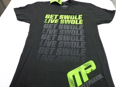 Camiseta Muscle Pharm MP Preta 'Get Swole Live Swole' Pequena NOVA com DEFEITO - Imagem 1 de 4
