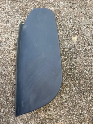 Ford Escort 1997-2002 sedán de 4 puertas LH tablero de instrumentos tapa moldeada cubierta gris ~ B8 Foto 1 de 3