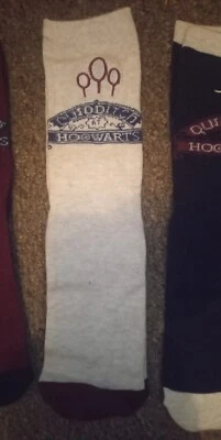 Harry Potter Quidditch en Hogwarts Calcetines Talla 4-8 Nuevo Primark Tobillo Blanco Foto 1 de 3