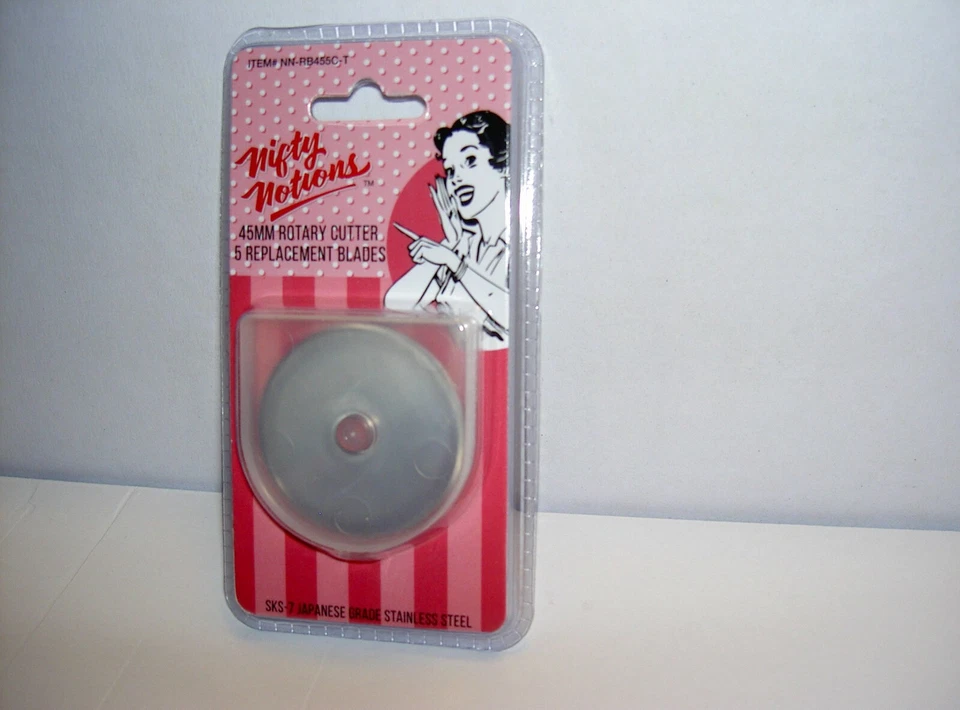 45mm Rotary Cutter Replacement Blades 5 per pack Nifty Notions Stainless Steel - Image 1 of 1
