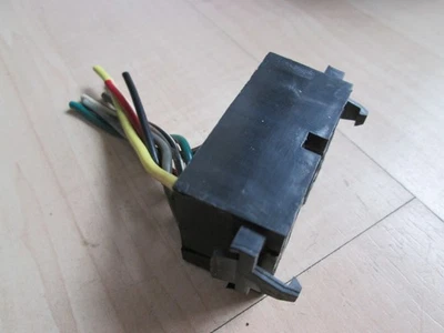 Navistar International Electr. Connector for Blinker Hazard Combo Switch #M149VJ - Image 1 of 4