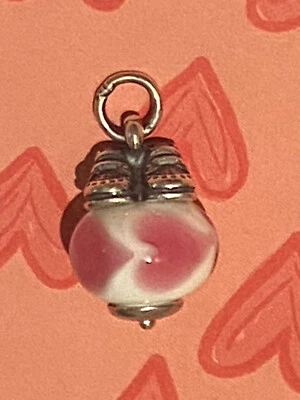 James Avery Marca Retirada Bebé Niña Zapatos Corazón Arte en Vidrio Acabado Dije Foto 1 de 4