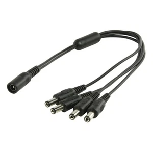 DC Verteiler, mit Knickschutz 1x Buchse 2,1 x 5,5mm auf 4 x Stecker2,1 x 5,5mm - Bild 1 von 1