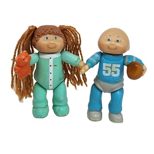 2 VINTAGE 1984 CABBAGE PATCH KIDS PVC FIGURES GIRLS W/ BEAR BOY W FOOTBALL - Picture 1 of 8