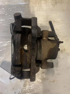 Pinza de freno delantera izquierda Mazda 3 2004-2013 usada OEM BPYK3371XC Foto 1 de 4