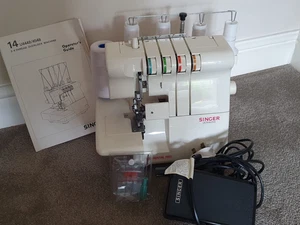 Singer 14 u444B/454B 3-4 Thread overlocker machine in good used working conditio - Picture 1 of 3