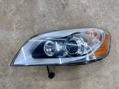 Genuine Volvo XC60 Adaptive Xenon Headlight Drivers Left Fits 10-13 PN 31420683 - Image 1 of 4