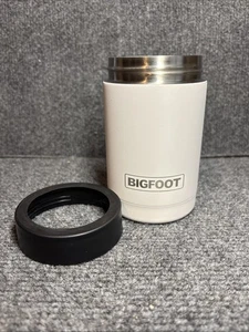 BIGFOOT Rambler 12 OZ Colster lata enfriador aislante Koozie metal blanco - Imagen 1 de 6
