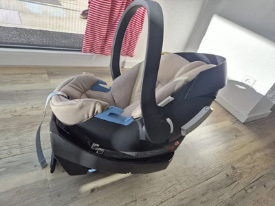 Cybex Aton 5 Babyschale + Aton Base 2 – Sicher & Bequem fürs Baby!  Neuwertig! - Bild 1 von 4
