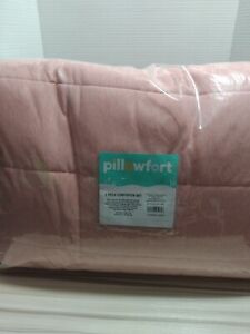 Pillowfort 2 piece Comforter Set Twin light coral Pleated Comforter And Sham
