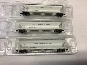 Athearn #08499 N scale "GMO” 4600 covered hopper 3 pack - Picture 1 of 1