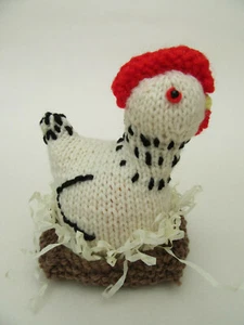  KNITTING PATTERN ONLY Easter Hen Chicken on Nesting Box Chocolate Orange Cover  - Picture 1 of 4