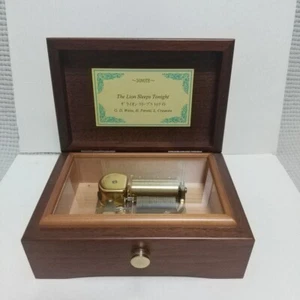 ORPHEUS SANKYO 30-Note wood Music Box The Lion Sleeps Tonight Disney Lion King - Picture 1 of 14