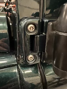 Kit bulloni inox porte anteriori, cofano e porta posteriore adatto a Land Rover Defender 90 - Foto 1 di 5