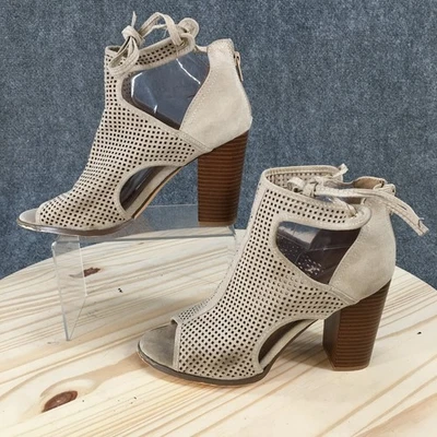 Botas Justfab para mujer 10 Aubrie botín tostado perforado punta abierta tacones en bloque Foto 1 de 4