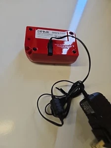 Dinair Airbrush Makeup Compressor Model 873 with Power Adapter - Picture 1 of 4