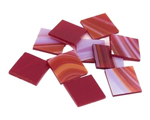 Erdbeeren und cremefarbene Dreiecke | Bügeleinlage 96 | Mosaik Glasfliesenform - Bild 1 von 2