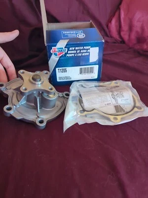 NUEVO motor bomba de agua CARQUEST T1205 2009 - 2011 PONTIAC, BUICK, CHEVY, SATURN Foto 1 de 4