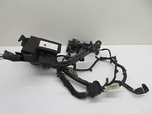 FORD FIESTA MK7 ST180 ENGINE BAY FUSE BOX WITH CUT LOOM 2013-2017 1543-1 - Picture 1 of 11