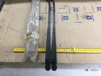 peugeot 505 LHD all models pair of wiper arms   genuine item 642884 - Image 1 of 4