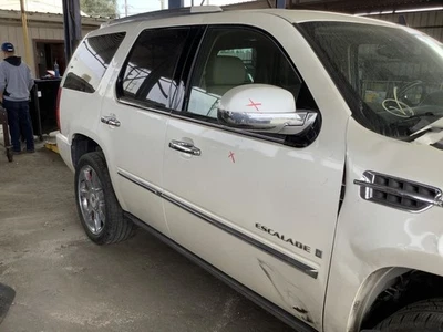 LOCAL PICKUP ONLY!Passenger Right Center Pillar Fits 07-09 ESCALADE 797442 Foto 1 de 4