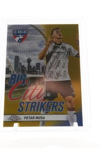 2024 Topps Chrome MLS #CS-16 Petar Musa Big City Strikers rifrattore oro #/50 - Foto 1 di 2