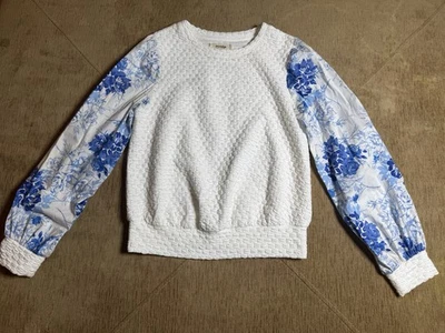 Pullover para mujer PORRIDGE Anthropologie con textura talla XS blanco azul floral Foto 1 de 4