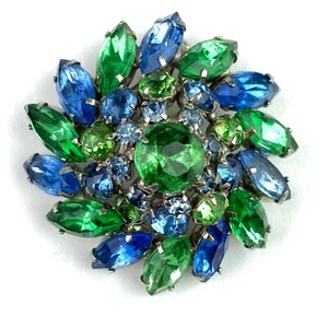 Vintage Sparkly 4-Tier Dome Pin Brooch Blue Green Stones Silver Tone - Picture 1 of 11