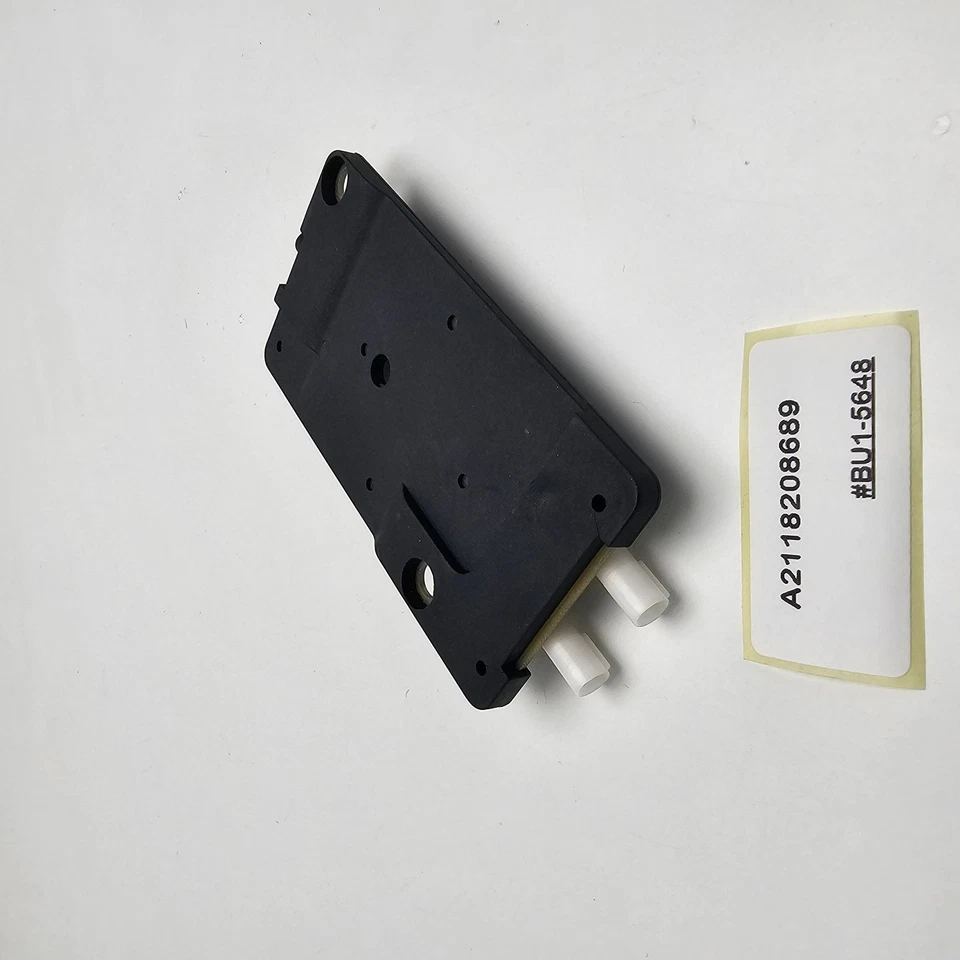 Amplificador divisor antena mercedes e500 2003-2006 a2118208689 Foto 1 de 4