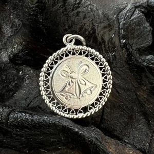 Charm Vintage Matrimonio Giorno Campane Filigrana Bordo Matrimonio Anniversario - Foto 1 di 5