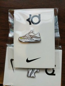 Las mejores ofertas en Prendedores y broches de moda Nike | eBay