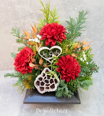 Grabgesteck Blumengesteck Grabschmuck Gesteck 30cm Tannenzweige Kunstblumen - Bild 1 von 4