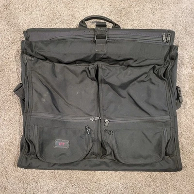 Bolsa de viaje Tumi Alpha plegable para ropa equipaje bolsa de traje de nailon balístico Foto 1 de 4