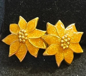 Avon Poinsettia Flower Brooch. One of a kind, made From a pair of Earrings! - Picture 1 of 4