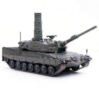 1:72 Leopard 2A4 Battle Tank Model Diecast Military Army Collectible Vehicle - Image 1 of 4