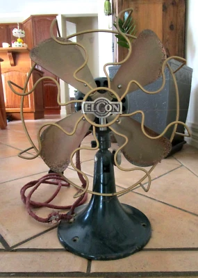 RARE SMALL SIZE ELCON BRASS FAN - BRASS CAGE FANCY ELECTRIC FAN - 1930/40's FAN - image 1 of 4