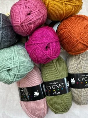 Cygnet Signature Aran Garn, 100 % Acryl 21 Farbtöne zum Häkeln, Stricken 100g