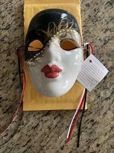 Porcelain Hand Painted Mardi Gras Mask 6.5 Inches New With Tags ๐ฅ๐ - Picture 1 of 4