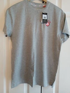 Airwalk Men's Size XS Graphic Gray T-Shirt Don't Bite The Hand That Feeds You - Picture 1 of 18