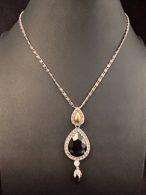 Elegante collar vintage de Alexander McQueen con caja Foto 1 de 4