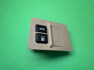 5544753020L 55447 53020L Lexus IS Interruptor Maletero - Bild 1 von 5