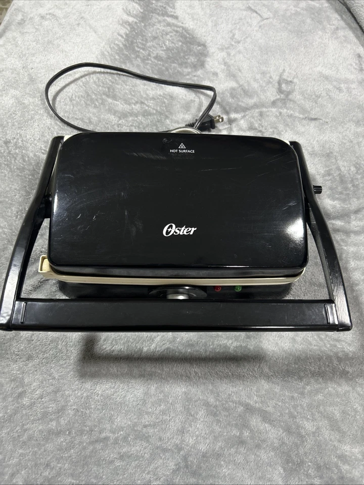 Oster Panini Maker Indoor Grill CKSTPM20W Easy To Clean Duraceramic Tested - Image 1 of 4