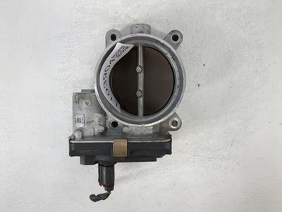 Cuerpo del acelerador GMC Yukon XL 1500 XPUQ9 Foto 1 de 4