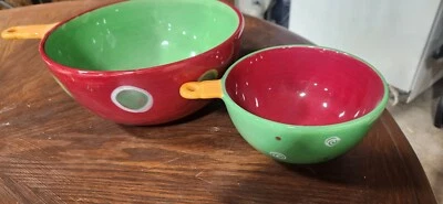 Muy lindo juego de cuencos de 2 piezas Foto 1 de 2