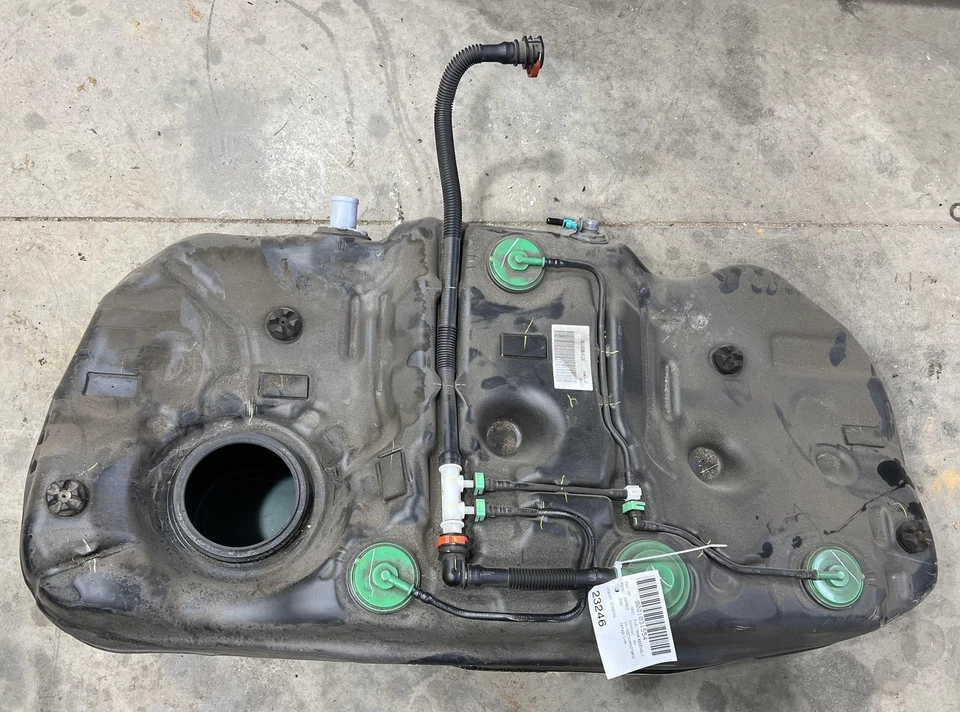 Conjunto de tanque de combustible Subaru Impreza 2017-2023 OEM 42012FL01A Foto 1 de 4