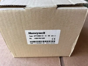 Transmisor de conductividad Honeywell APT2000-CC-0-00 nuevo en caja - Imagen 1 de 4