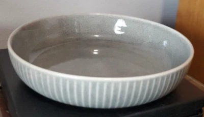 Cuenco de cena gris Laurie Gates California Designs 8,1 pulgadas. Foto 1 de 3